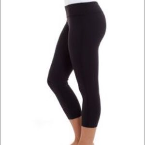 Ivivva Girls Black Crop Leggings